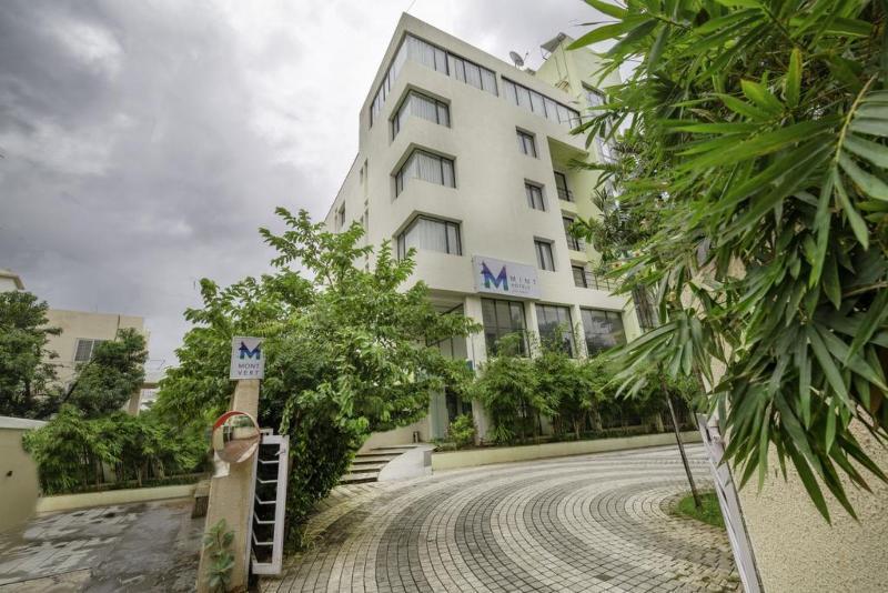 Hotel Mint Montvert Baner Pune Exterior photo