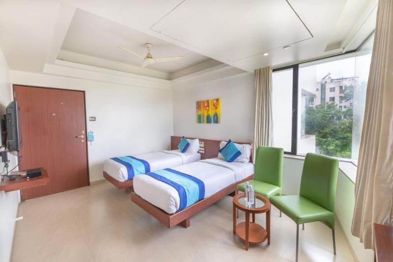 Hotel Mint Montvert Baner Pune Exterior photo